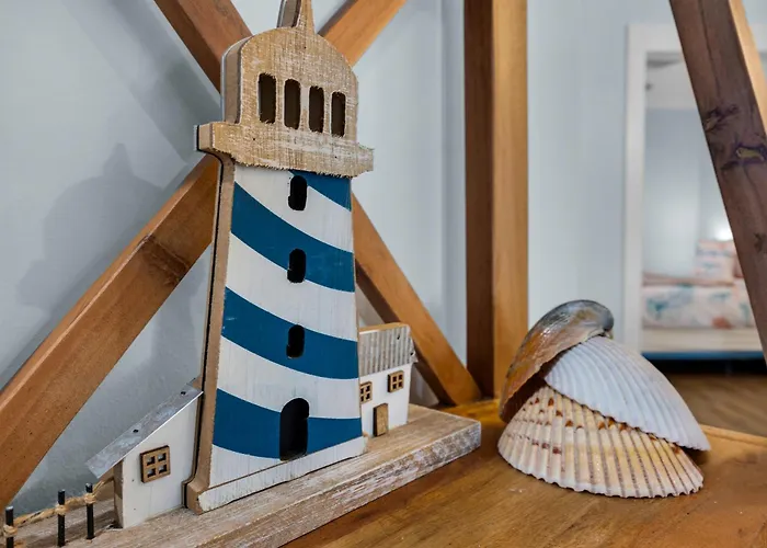 New Luxury Coastal Hideaway Tropic Like It's Hot Holiday home