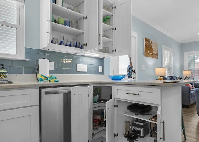 New Luxury Coastal Hideaway Tropic Like It's Hot Gulf Shores