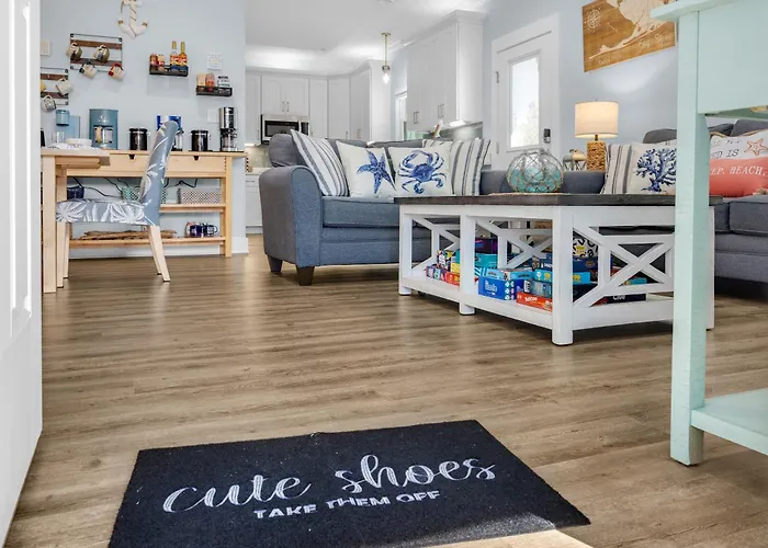 New Luxury Coastal Hideaway Tropic Like It's Hot Holiday home Gulf Shores