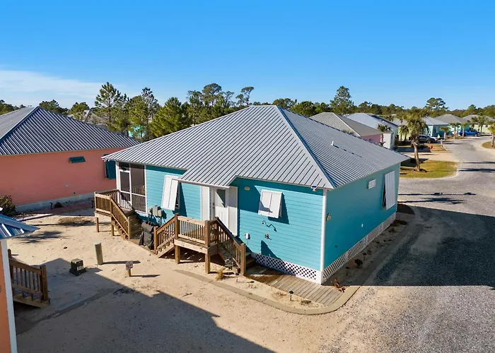 New Luxury Coastal Hideaway Tropic Like It's Hot Holiday home Gulf Shores