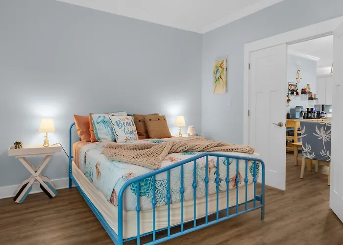 New Luxury Coastal Hideaway Tropic Like It's Hot Holiday home *